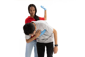 Complete Choking (Responsive Adult or Child), M8hPHv31