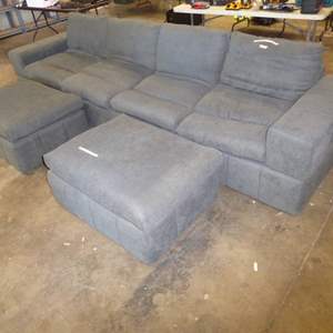 Gray 4 Piece Sectional (Cozy, In Good Condition)