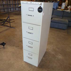  4 Drawer Metal Filing Cabinet (Has Key)